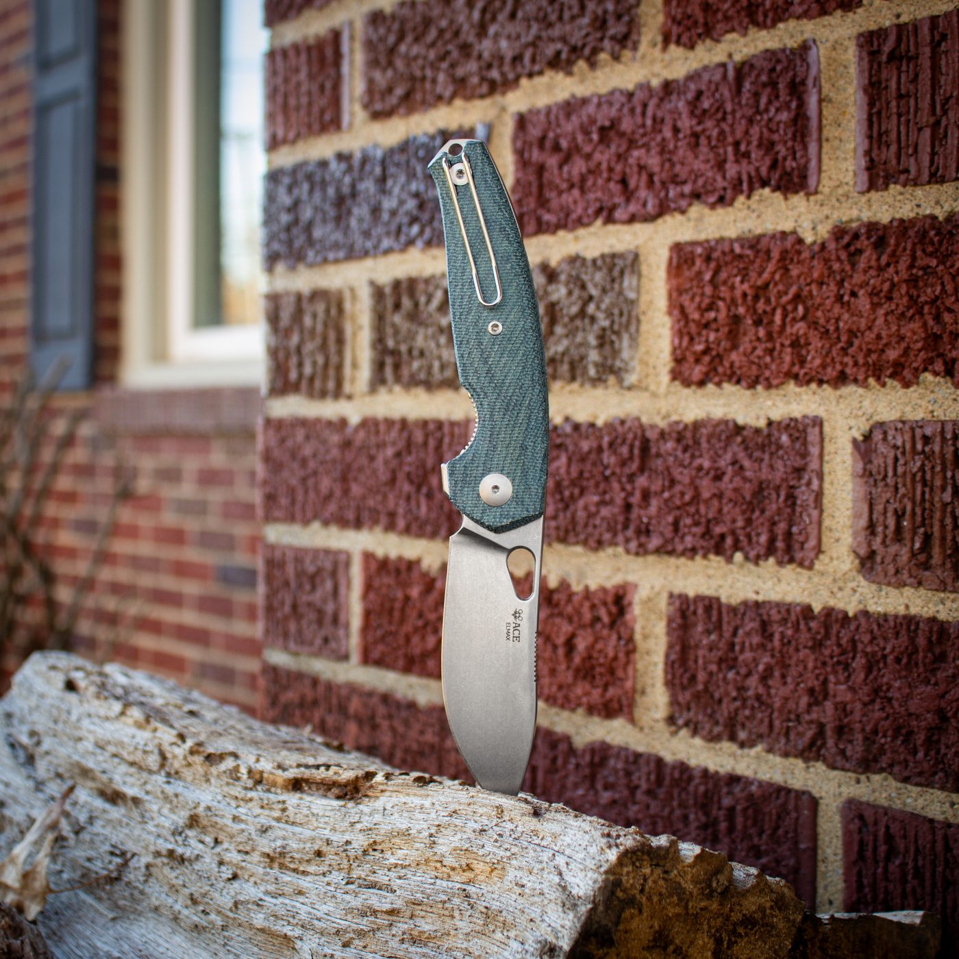 GiantMouse ACE Jagt on driftwood — Voxnaes design